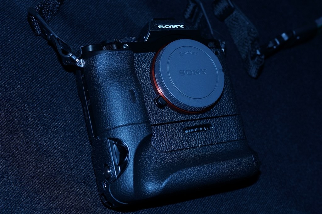 革貼りしてみました。完結編』 SONY α7 ILCE-7K ズームレンズ