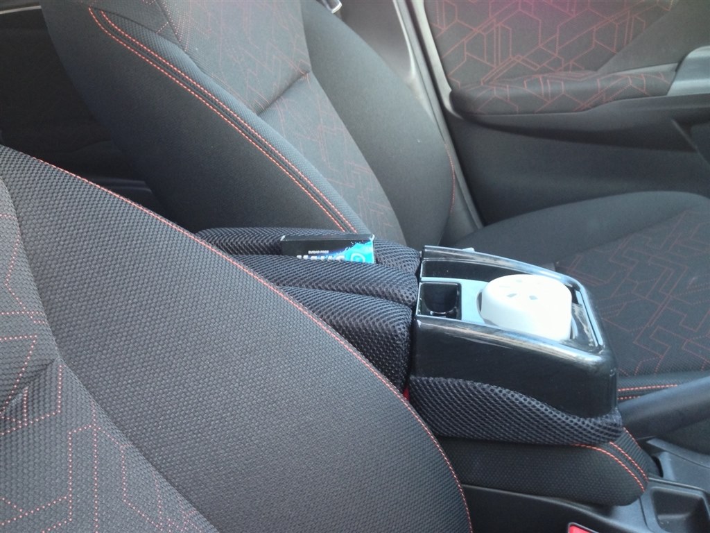 ねこの手も借りたいアームレスト ホンダ フィット 13年モデル のクチコミ掲示板 価格 Com ねこの手も借りたいアームレスト ホンダ フィット 13年モデル のクチコミ掲示板 価格 Com