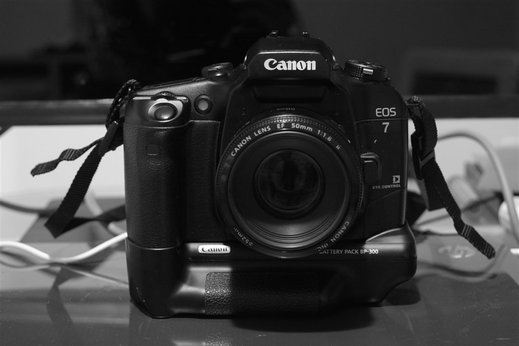 1560円 定番スタイル Canon EOS 7 フィルムカメラ
