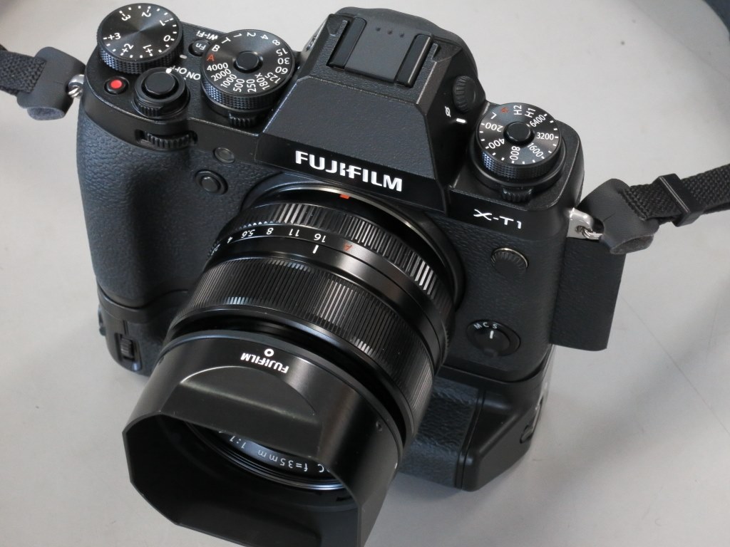 ショット数4,270枚 フジフィルム FUJIFILM X-T1 ボディ（富士フイルム  