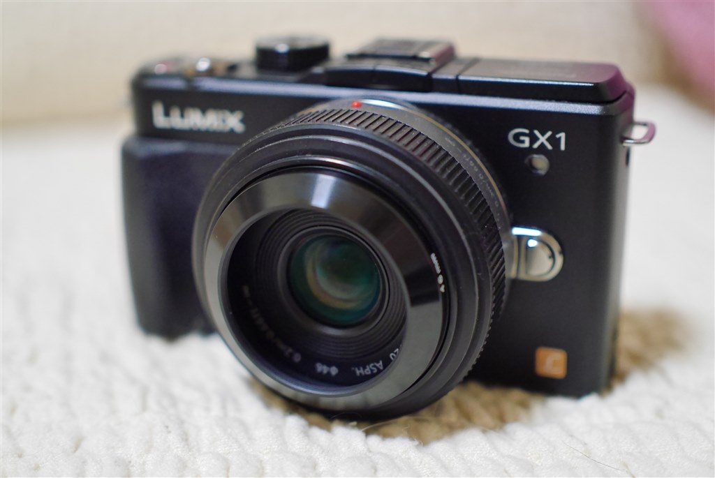 カメラM.ZUIKO DIGITAL 25mm F1.8 フード付き - レンズ(単焦点)