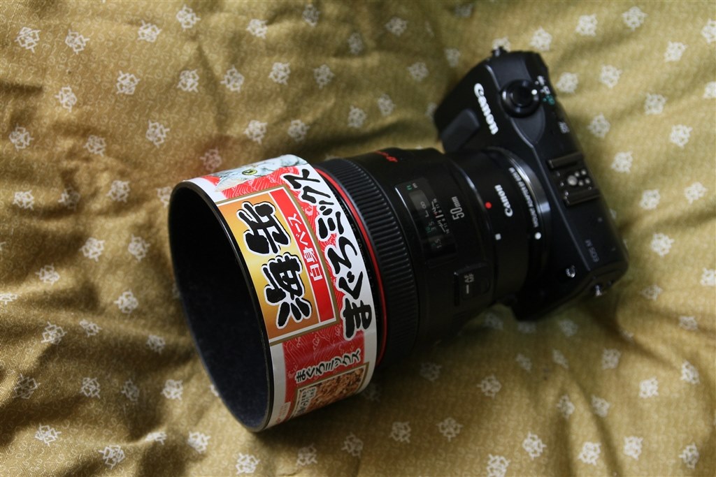 005486]M.ZUIKO DIGITAL 25mm F1.8 へのレンズフード取り付け