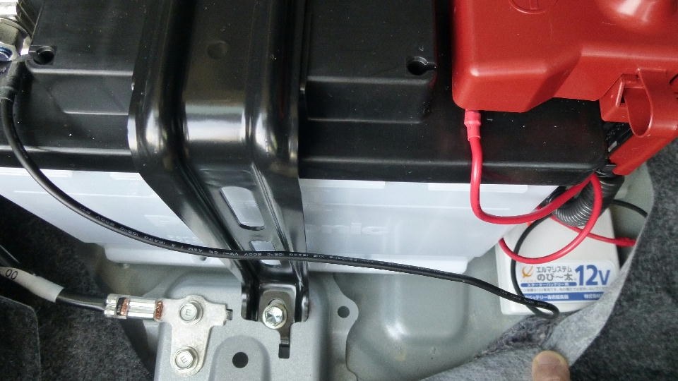 補機バッテリー延命装置の取り付け トヨタ ヴォクシー ハイブリッド のクチコミ掲示板 価格 Com
