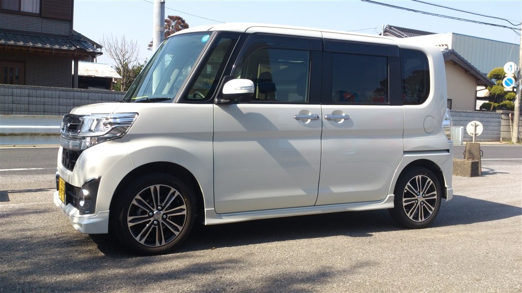 ダイハツ♦︎タントカスタムLA600S純正オプションリアマットガードパールホワイト ダイハツ♦︎タントカスタムLA600S純正オプションリアマット