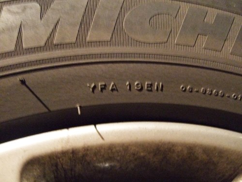 タイヤの品番がわかりません。お勧めを教えてください。』 MICHELIN Pilot Sport 3 225/50ZR17 98Y XL  のクチコミ掲示板 - 価格.com