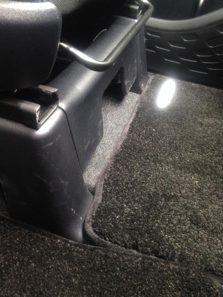 ウォークスルー等による汚れ 傷 トヨタ ヴォクシー 14年モデル のクチコミ掲示板 価格 Com