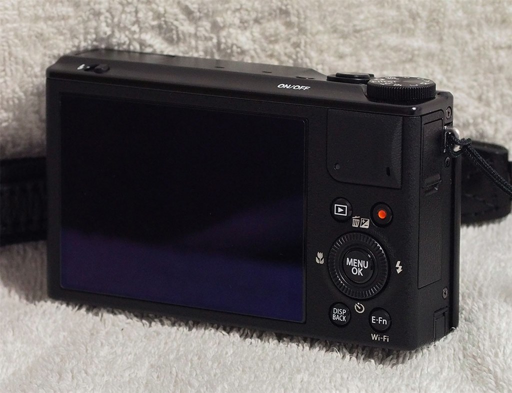 オリンパスE－PM1用のグリップを付けてみました』 富士フイルム