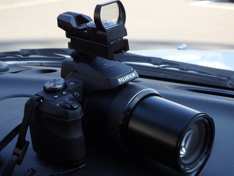 富士フィルム FinePix S1 50倍ズーム 富士フイルム、50倍ズームレンズ搭載の防塵・防滴カメラ 「FinePix S1