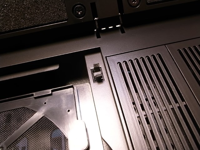 FractalDesign DEFINE R4+アクリルパネル+ホコリフィルター 前面パネルのダストフィルター装着時のサイズは？』 Fractal