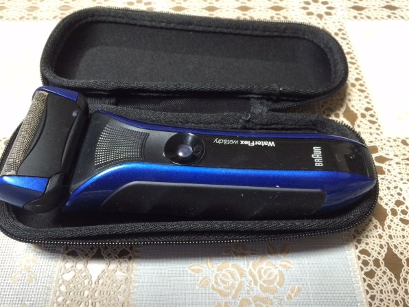 ブラウン WaterFlex メンズシェーバー 3枚刃 ブルー WF1s ブラウン ブラウン ウォーターフレックス WF1s [blue] 価格比較