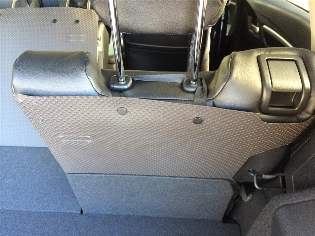 ｃｌａｚｚｉｏシートカバーの取付について ホンダ フィット 13年モデル のクチコミ掲示板 価格 Com