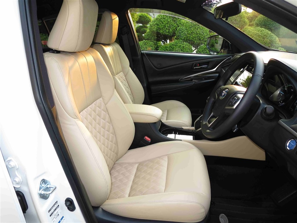 内装色について トヨタ ハリアー 13年モデル のクチコミ掲示板 価格 Com