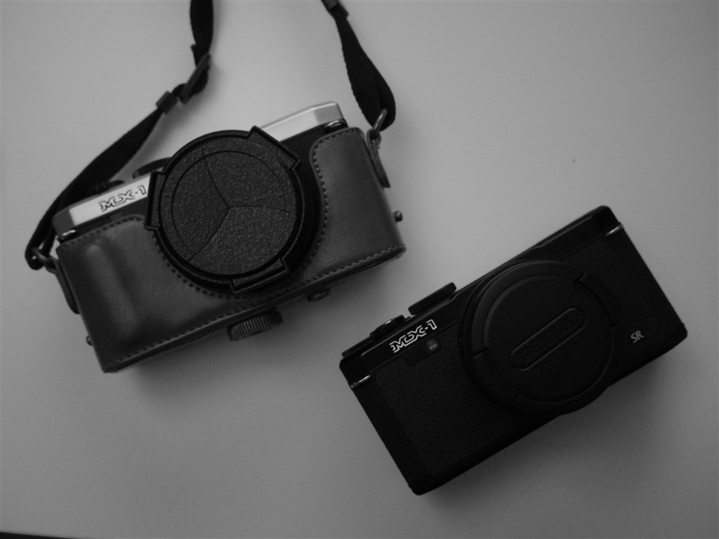 PENTAX MX-1 と FUJIFILM XQ1 どちらがオススメですか PENTAX MX-1 と FUJIFILM XQ1 どちらがオススメですか