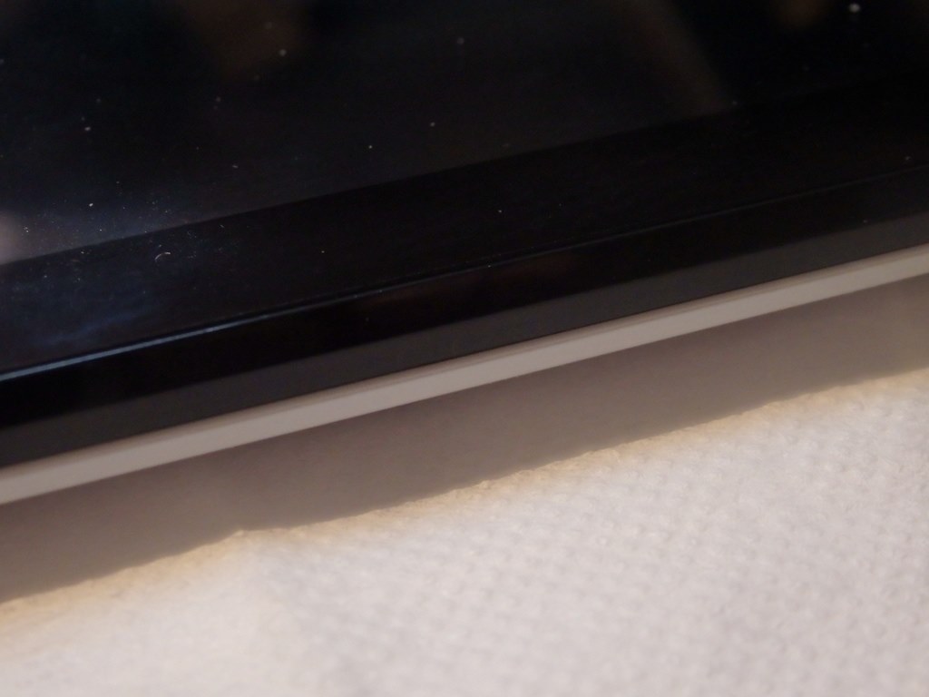 画面側のふちに傷・・・』 ASUS ASUS MeMO Pad HD7 のクチコミ掲示板