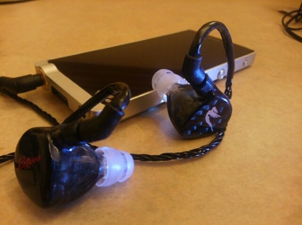 JH Audio THE SIRENS SERIES Roxanne Universal Fit投稿画像