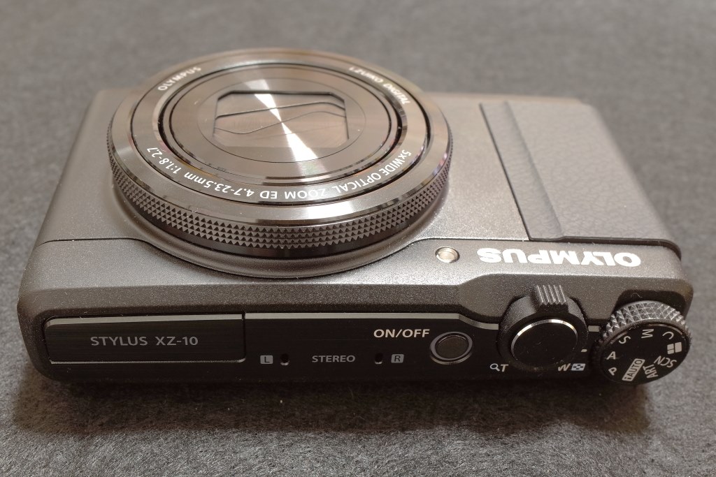 背面液晶の材質』 オリンパス OLYMPUS STYLUS XZ-10 のクチコミ掲示板