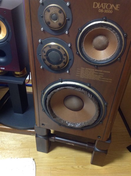 DIATONE DS500 軟化処理済み ダイヤトーンDS-500のウーファーエッジを軟化させる - YouTube