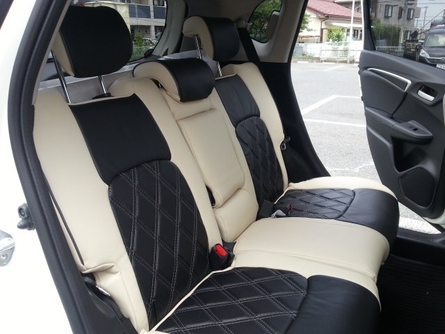 ｃｌａｚｚｉｏシートカバーの取付について ホンダ フィット 13年モデル のクチコミ掲示板 価格 Com