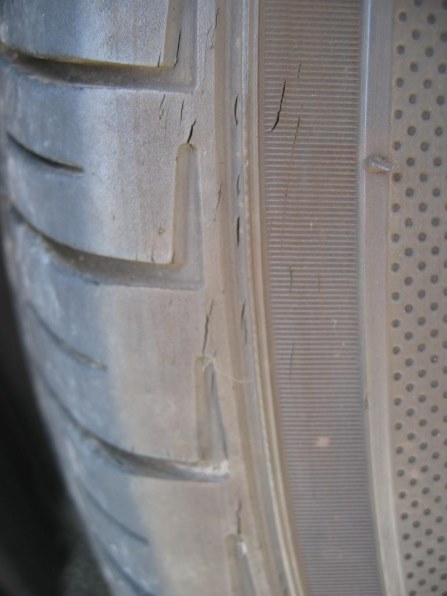 ヌー　YOKOHAMA 225/40R18 88W DNA ECOS Amazon.com: YOKOHAMA 225/40R18 88V AVID GT BW OE