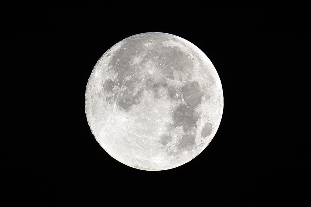 I21[6875A]Nikon D7100 ボディ 【ショット数 2,857回】 十五夜（中秋の