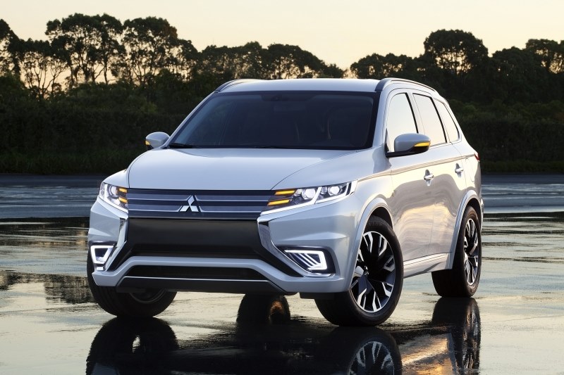 アウトランダーPHEV Concept-S』 三菱 アウトランダーPHEV の アウトランダーPHEV Concept-S』 三菱 アウトランダーPHEV の