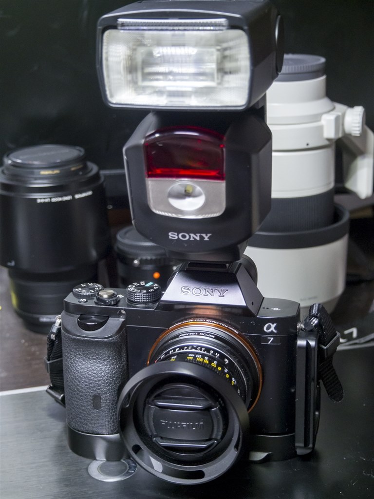 SONY α7R ILCE-7R RED L字プレート付 ショット数5100回 SONY α7R ILCE-7R RED L字プレート付 ショット数5100回 カメラ