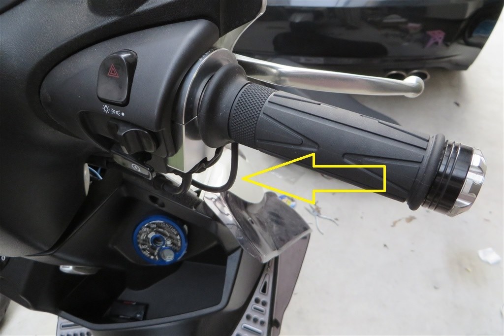【交換可】シグナスX 2型　グリップヒーター付き YAMAHA（ヤマハ） 【当店在庫あり】シグナスX（19'〜21'）・シグナスX