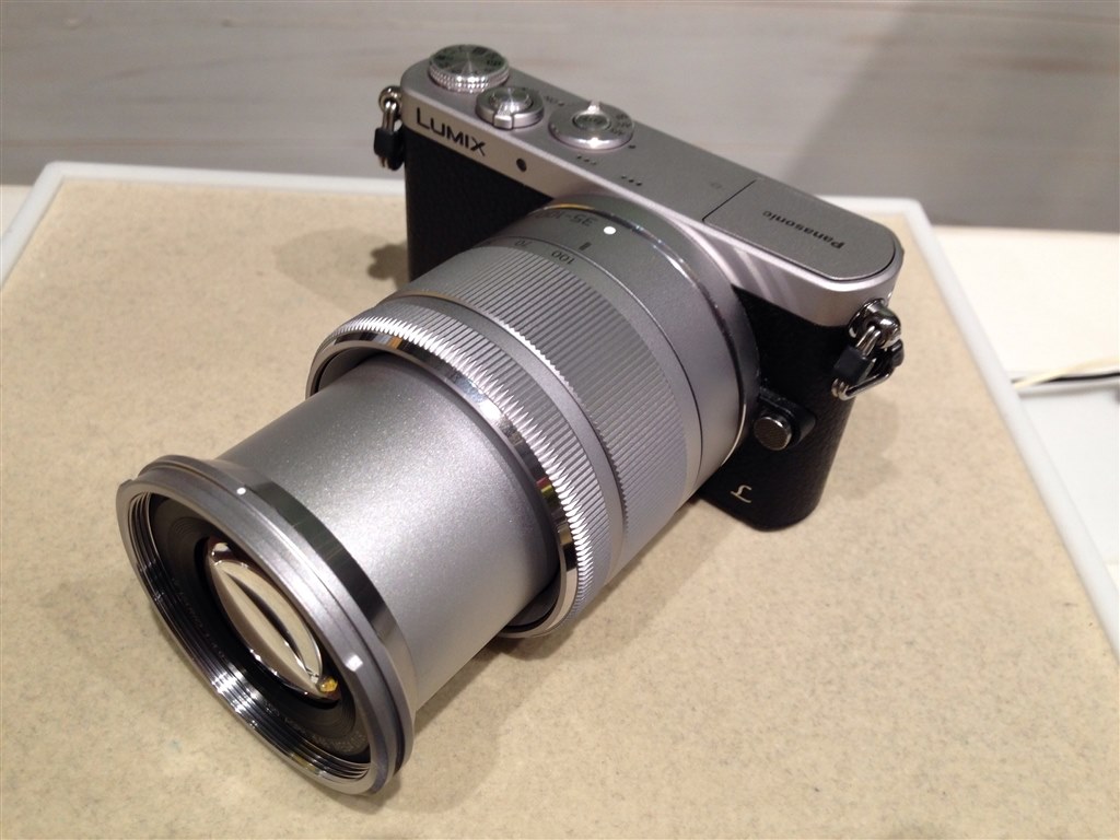 フードを見てきました』 パナソニック LUMIX G VARIO 35-100mm/F4.0