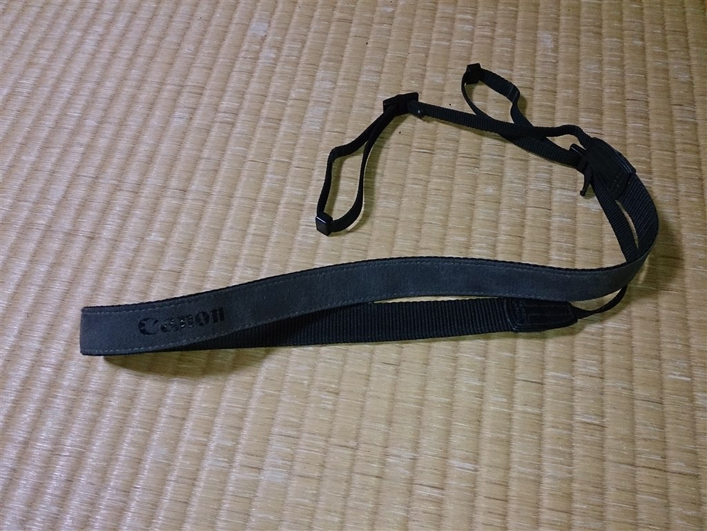 ストラップ』 CANON EOS 7D Mark II EF-S18-135 IS STM レンズキット