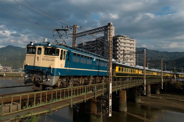 【中古】 電車でおぼえる宅建　’92 わかって合格(うか)る宅建士 分野別過去問題集 2024年度 [宅地