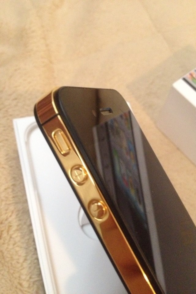 iPhone4s ゴールド