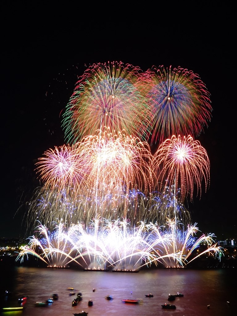 花火写真 2枚セット 25 おうちで花火 第2弾 2尺玉合計49発！桑名水郷花火NTN - amazing