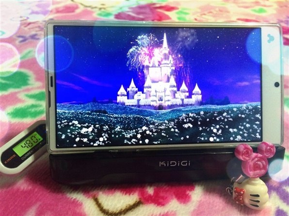 卓上ホルダー クレードル やはり有ると便利ですね シャープ Aquos Zeta Sh 01g Docomo のクチコミ掲示板 価格 Com