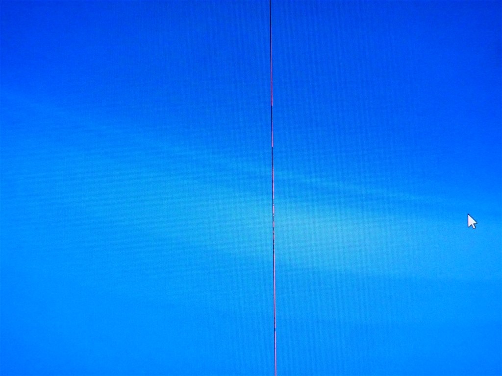 スクリーンセーバーから復帰後に液晶画面の中心部に縦線が出る