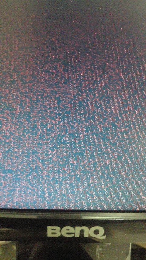 ドット欠けでしょうか』 BenQ GL2460HM [24インチ グロッシー