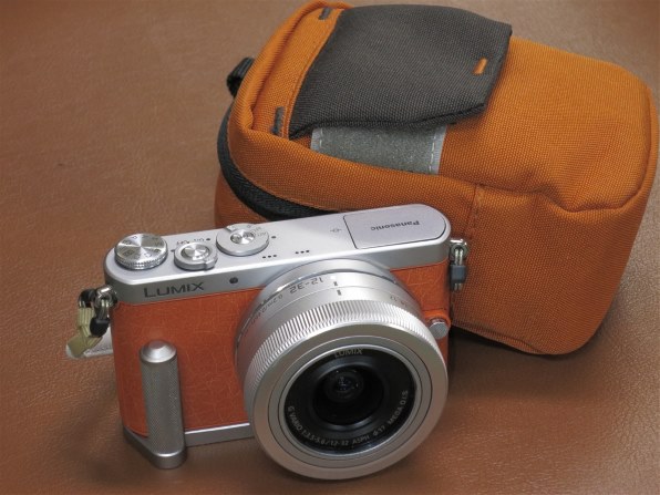 オレンジ購入するか迷っています』 パナソニック LUMIX DMC-GM1K