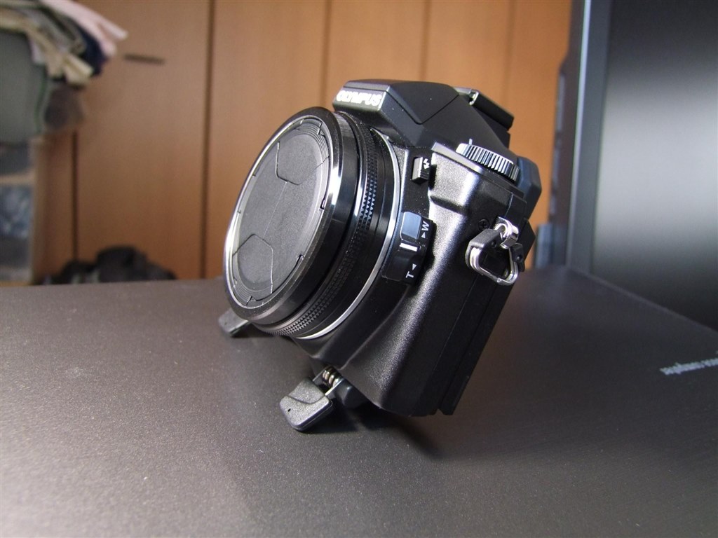オリンパス　OLYMPUS  STYLUS1 & ハクバ 三脚 ManfrottoのPocket三脚を装着してみた』 オリンパス OLYMPUS