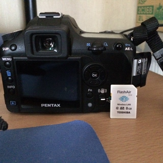 東芝製 FlashAir W-02 SD-WC008G 使用出来ました