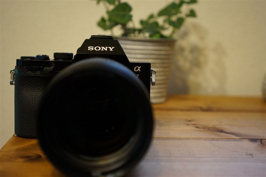 E50F1.8と比べて』 SONY E 35mm F1.8 OSS SEL35F18 のクチコミ E50F1.8と比べて』 SONY E 35mm F1.8 OSS SEL35F18 のクチコミ