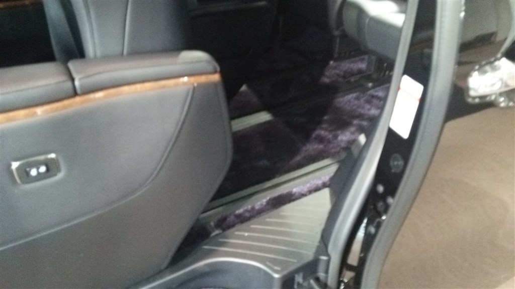 エグゼクティブラウンジのサードシートへの乗降 トヨタ ヴェルファイア のクチコミ掲示板 価格 Com