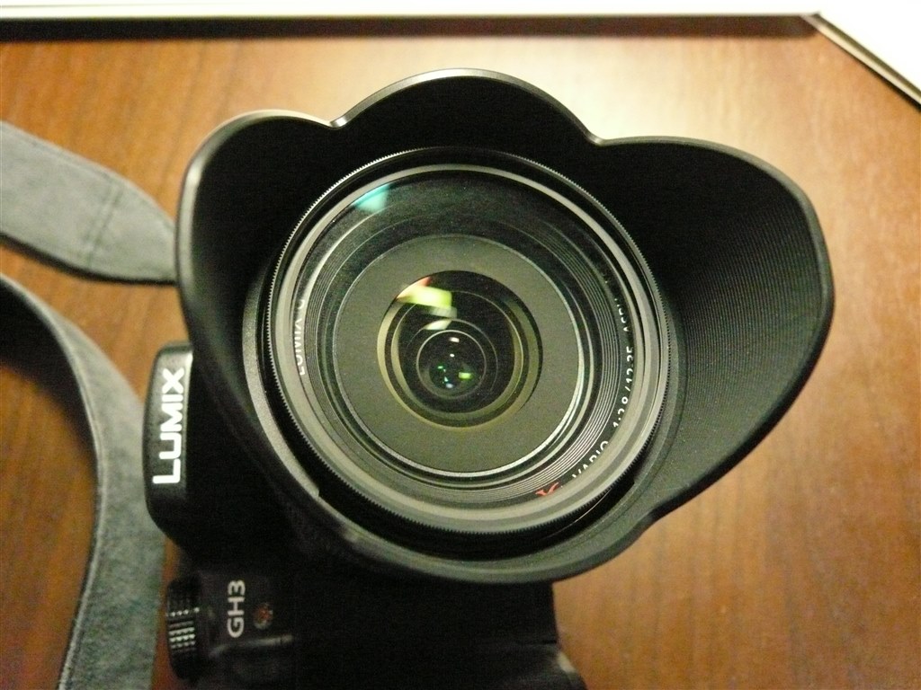 フードをつけたらフィルターは隠れますか？』 パナソニック LUMIX G