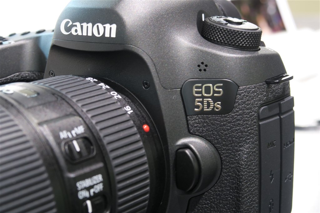 バッテリーグリップも新型で高額??』 CANON EOS 5Ds R ボディ バッテリーグリップも新型で高額??』 CANON EOS 5Ds R ボディ