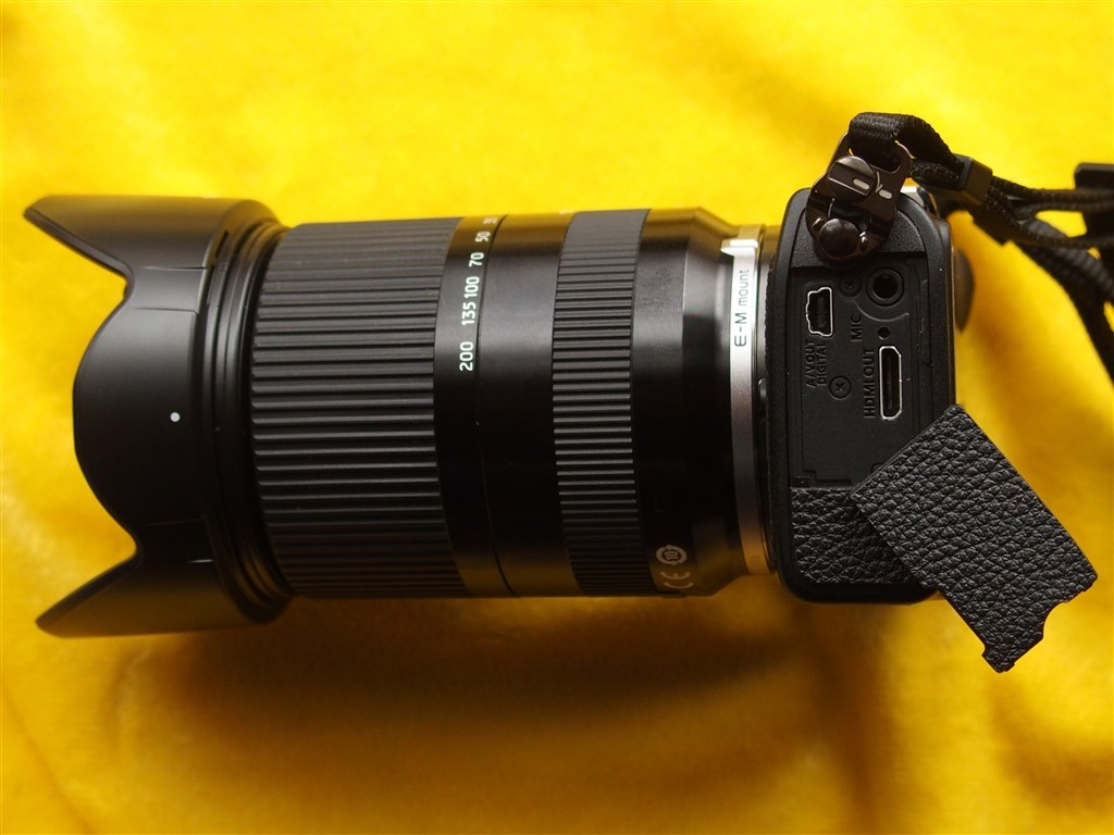 ストラップのねじれ防止対策』 CANON EOS M2 ボディ のクチコミ ストラップのねじれ防止対策』 CANON EOS M2 ボディ のクチコミ