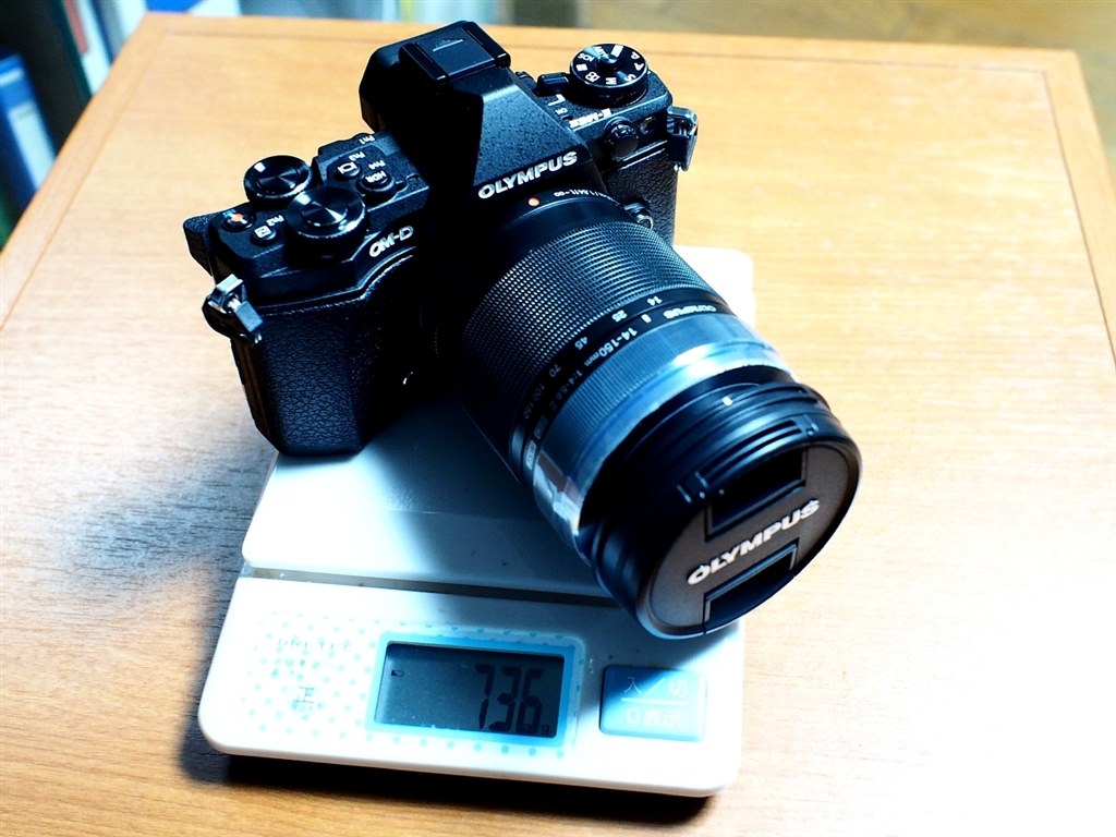 カメラグリップ HLD-8G を装着した感想』 オリンパス OLYMPUS OM-D E