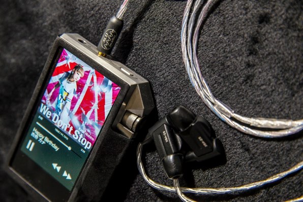 Astell&Kern Astell&Kern AK240-256GB-STAINLESS-SLV [256GB]の