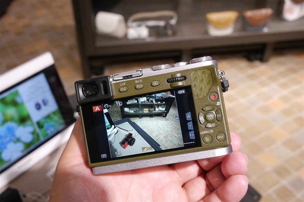 GM5にするかGM1sにするか』 パナソニック LUMIX DMC-GM5K レンズキット