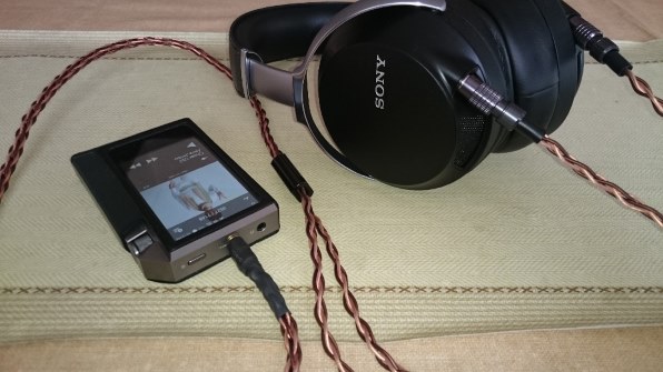 SONY MDR-Z7 キンバーケーブル他ケーブル類　スタンド付き SONY MDR-Z7 キンバーケーブル他ケーブル類 スタンド付き