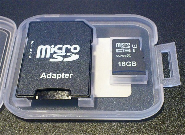 あきばお～ オリジナル東芝チップ搭載(らしい) microSDHC 16GB