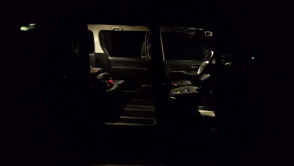 ｌｅｄルームランプ 4000k トヨタ ヴォクシー 14年モデル のクチコミ掲示板 価格 Com