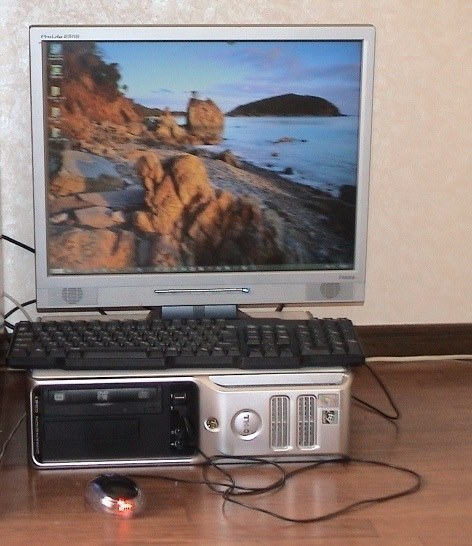 【美品】DELL DIMENSION C521据置型PC+24インチモニタセット 美品】DELL DIMENSION C521据置型PC+24インチモニタセット